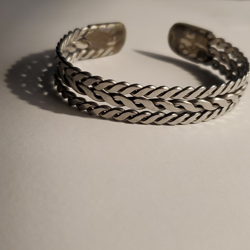 Braided Faux Silver Open Cuff Design Bracelet Preowned Jewelry - Picture 2 of 8